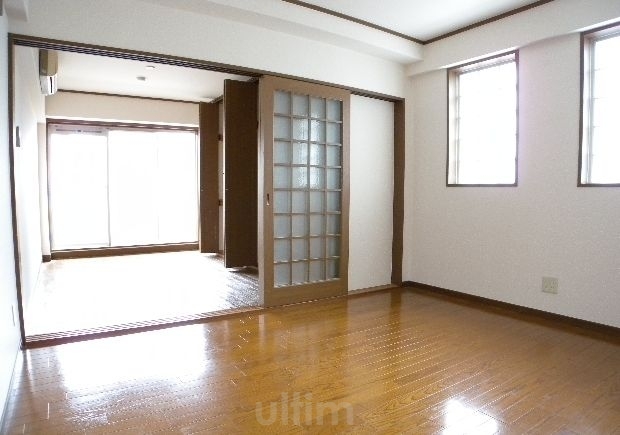 居室・リビング　※同タイプの他のお部屋です
