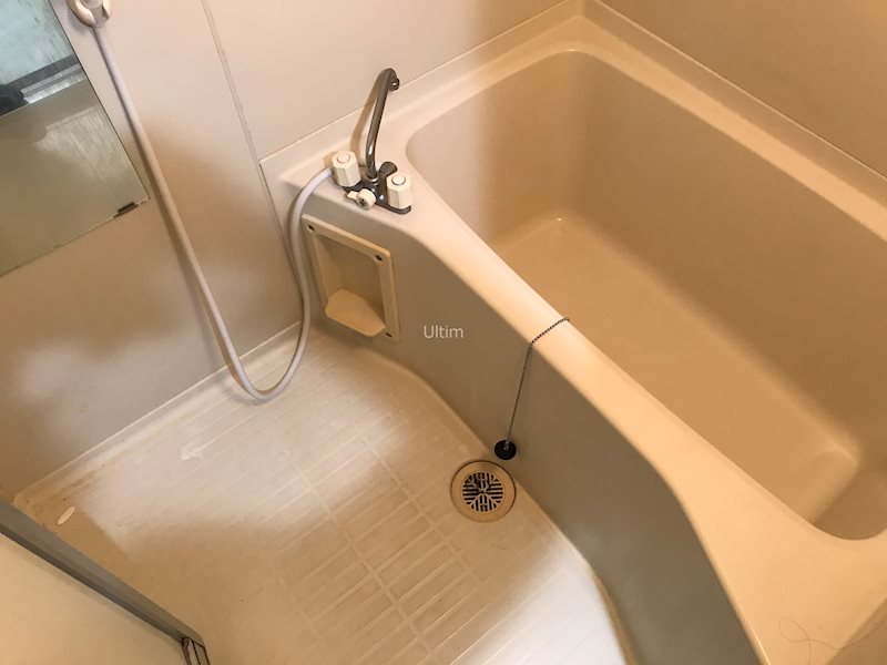 バス・シャワールーム　※同タイプの他のお部屋です