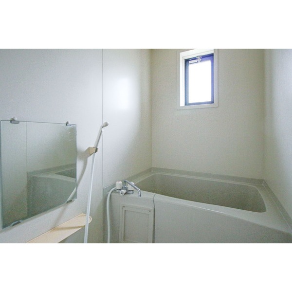 バス・シャワールーム　同じ建物の別のお部屋