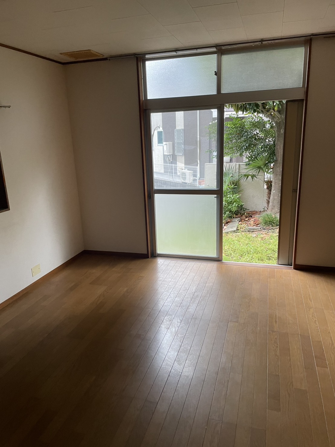上麻生5戸建の居間写真