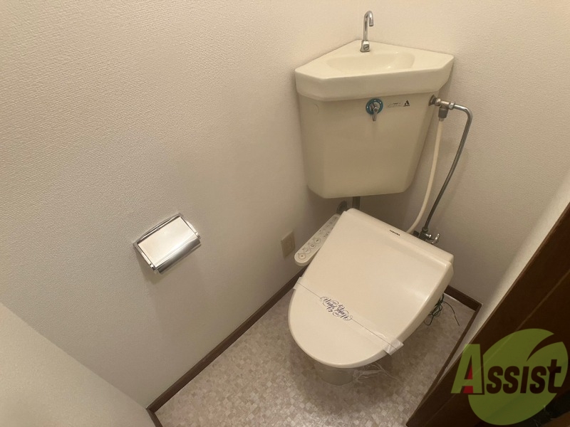 トイレ　こちらはトイレです。清潔感があり、安心して使用できます。