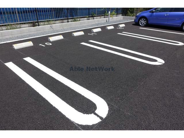 駐車場　駐車場