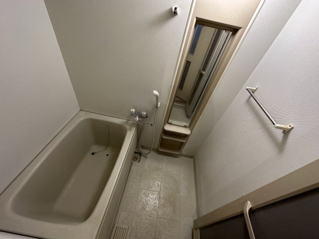 バス・シャワールーム　※同建物別部屋参考写真