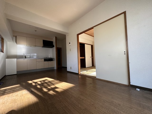 居室・リビング　※同建物別部屋参考写真