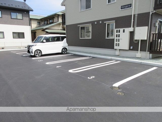 駐車場　駐車場