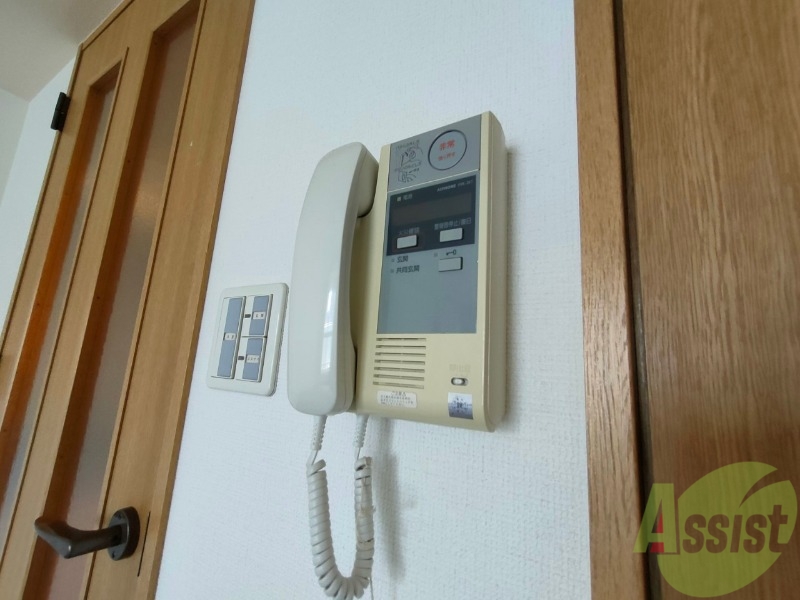 セキュリティ　インターホンは通話ができるので急な訪問があっても安心です。