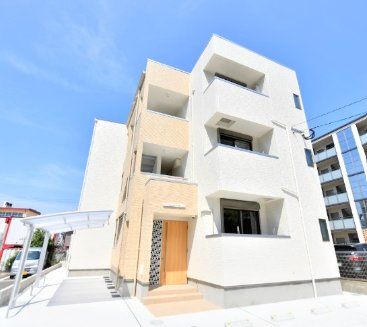 建物外観　現状優先とし写真は参照とする。