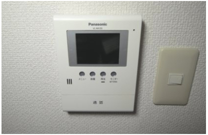 セキュリティ　テレビ付きインターホンあり