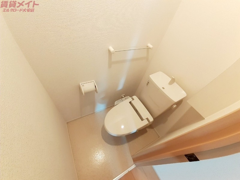 トイレ　反転タイプ参考写真