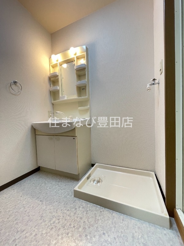 洗面設備　反転タイプ