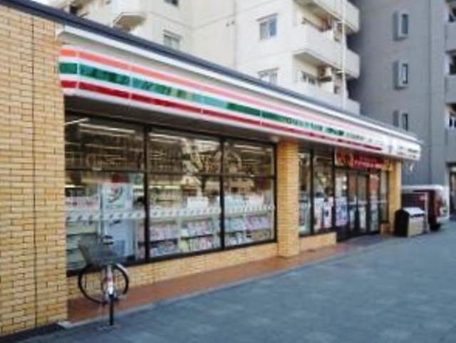 コンビニ　セブンイレブン鶴見市場富士見町店（コンビニ）まで683m