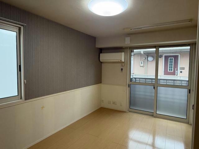 ＪＲ山陽本線 新山口駅 徒歩13分 2階建 築14年の居間写真