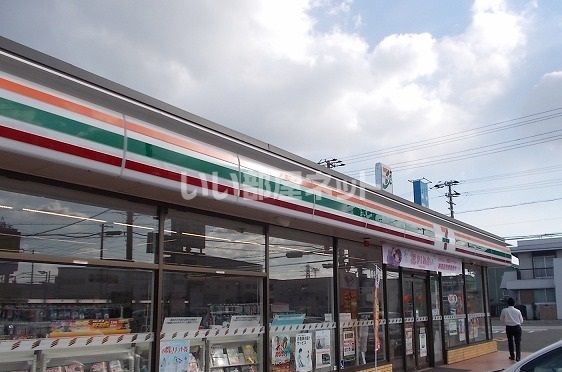 コンビニ　セブンイレブン 和歌山四ヶ郷店（コンビニ）まで1358m