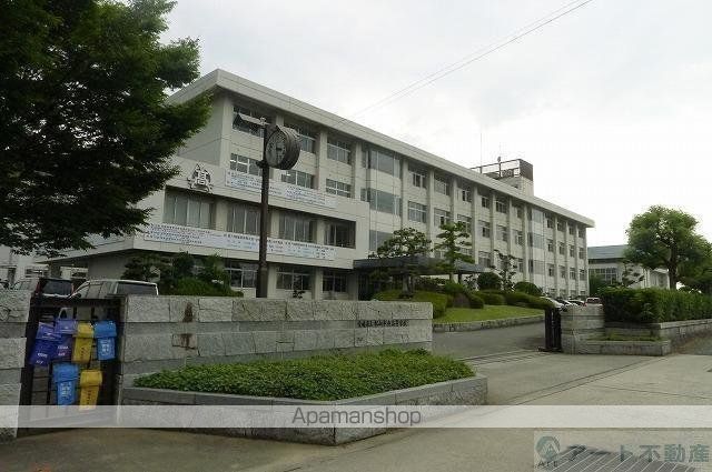 高校・高専　松山中央高等学校（高校・高専）まで1862m
