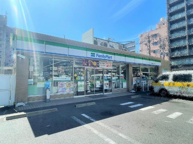 コンビニ　ファミリーマート昭和鶴舞二丁目店（コンビニ）まで74m