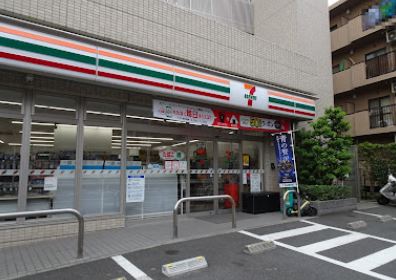 コンビニ　セブンイレブン 大田区多摩川2丁目店（コンビニ）まで50m