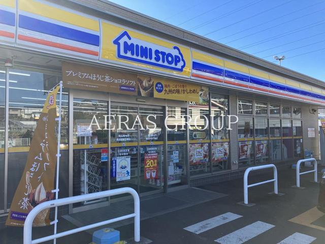 コンビニ　ローソン・スリーエフ 戸塚上倉田町店（コンビニ）まで491m