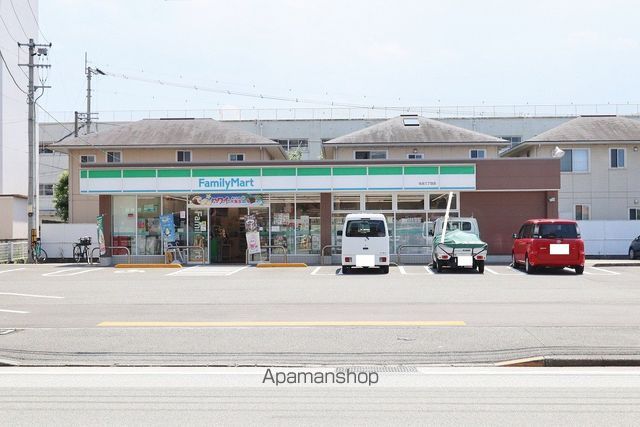 コンビニ　ファミリーマート住吉三丁目店（コンビニ）まで449m