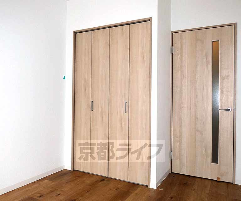 玄関　広々とした玄関です。