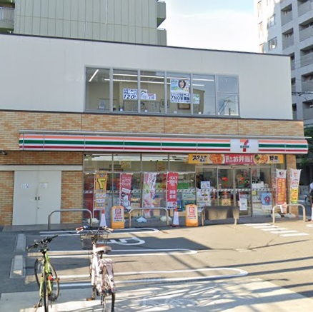 コンビニ　セブンイレブン 吹田江坂町2丁目店（コンビニ）まで736m