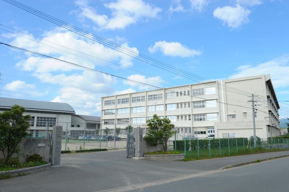 中学校　新宮町立新宮中学校（中学校）まで1148m