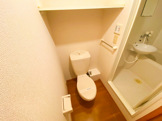 トイレ　※別部屋の写真です
