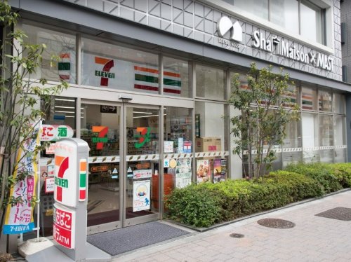 コンビニ　セブンイレブン 港区一の橋店（コンビニ）まで307m