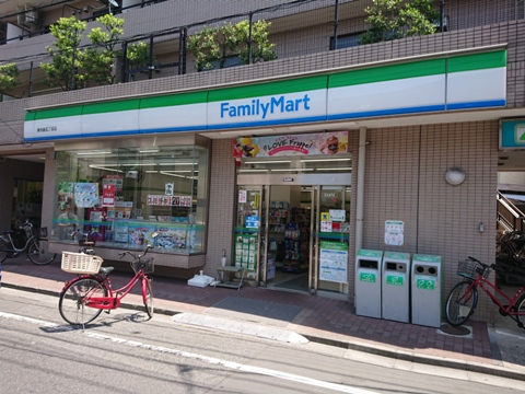 コンビニ　ファミリーマート東向島五丁目店（コンビニ）まで241m