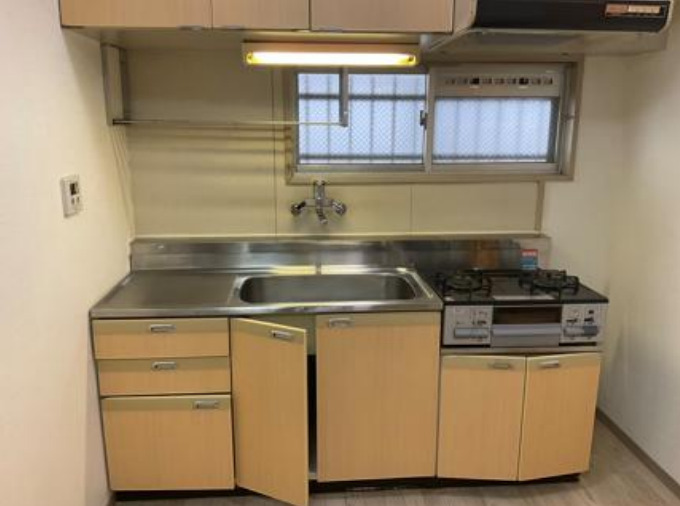 キッチン　※写真は同じマンションの違う部屋のものになります。