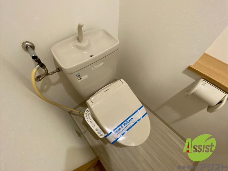 トイレ　こちらはトイレです。清潔感があり、安心して使用できます。