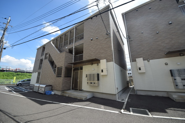 建物外観　～綺麗な外観ですっ～