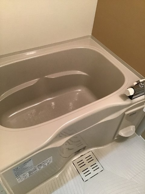 バス・シャワールーム　浴室乾燥機付きで便利です！