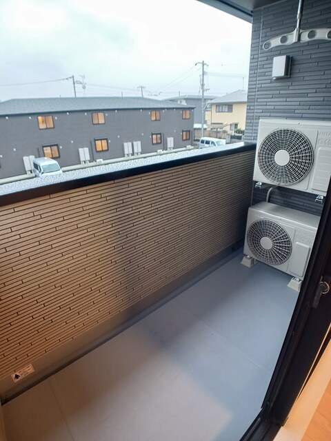 バルコニー　バルコニー