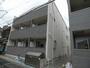 建物外観　オシャレな３階建てです。