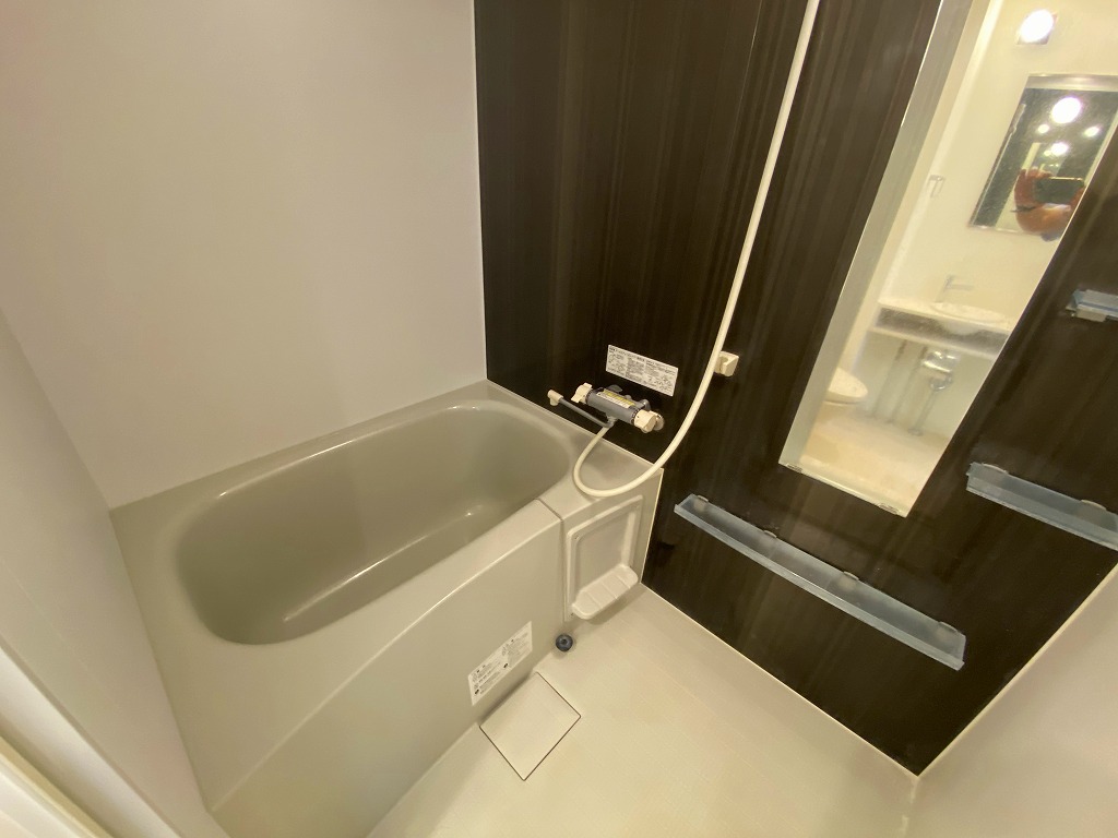バス・シャワールーム　※別部屋参考写真