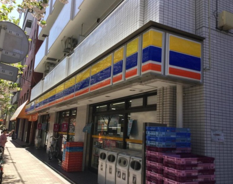 コンビニ　ミニストップ入谷2丁目店（コンビニ）まで39m