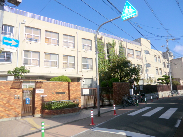 小学校　大阪市立西淡路小学校（小学校）まで496m