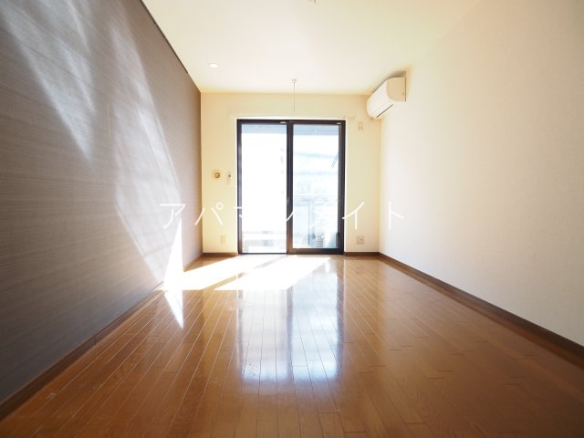 居室・リビング　ゆったりしたお部屋です