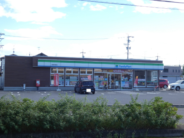コンビニ　ファミリーマート岩倉東町藤塚店（コンビニ）まで634m
