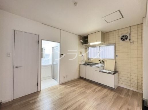 トリム東大阪の居間写真
