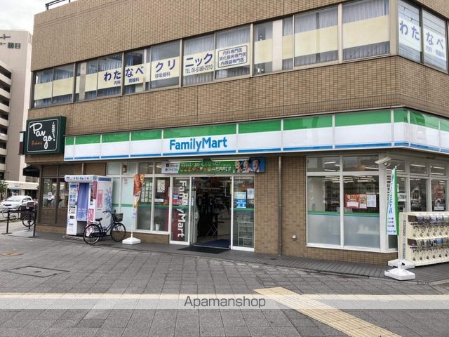 コンビニ　ファミリーマート（コンビニ）まで149m