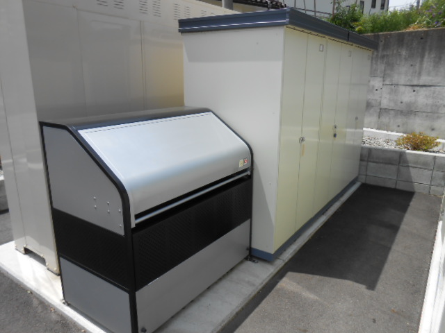 その他共有部分　ゴミの敷地内収集場所（業者回収）