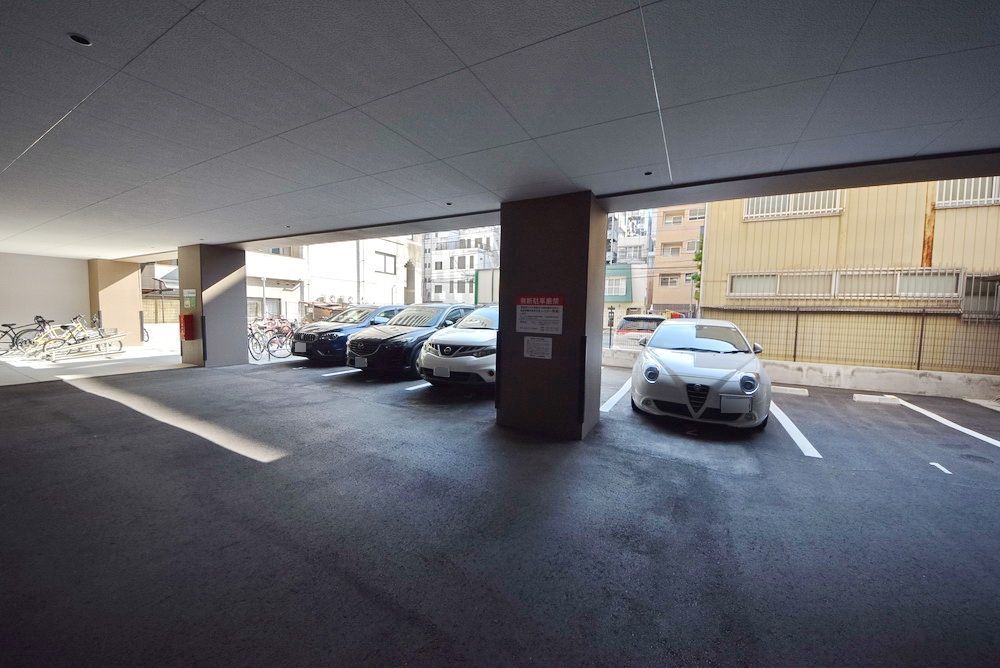 駐車場　駐車場