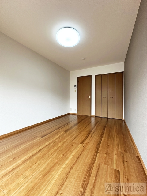 その他部屋・スペース　アクセントクロスがオシャレを演出♪♪
