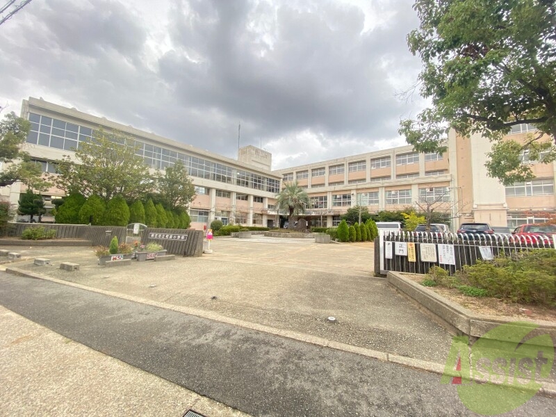 小学校　明石市立和坂小学校（小学校）まで1382m