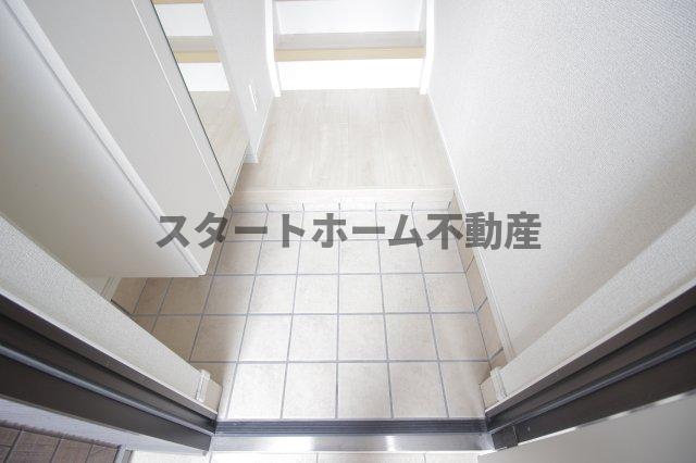 玄関　収納もある玄関です