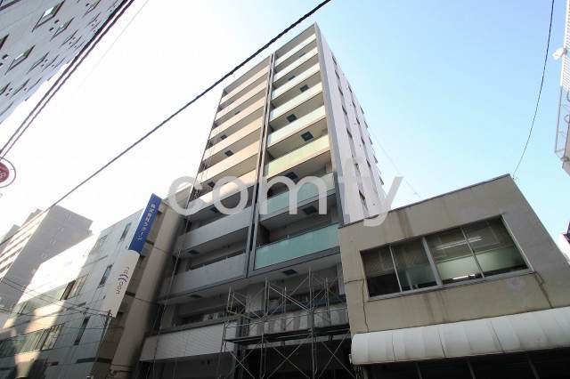 建物外観　タイル貼りの重厚感のある外観
