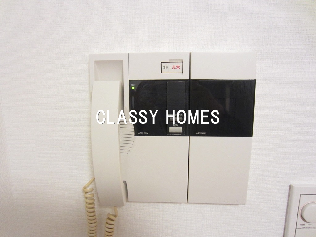セキュリティ　2002年竣工　分譲マンション：モニターフォン