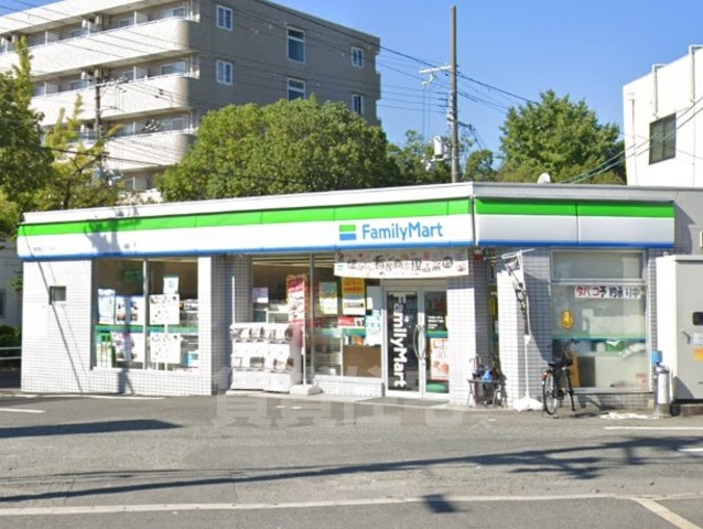 コンビニ　ファミリーマート　南吹田五丁目（コンビニ）まで292m