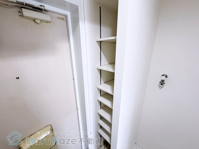 地下鉄桜通線 瑞穂区役所駅 徒歩18分 6階建 築39年の玄関写真